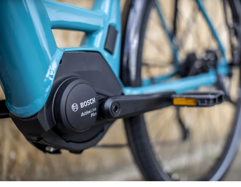 Trek Verve+ 3 Lowstep 400Wh Electric Hybrid Bike in Blue-8